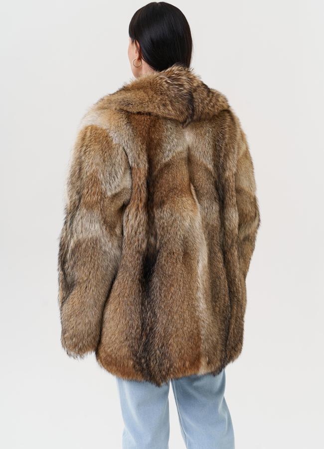Женская шуба из меха койота модель № 27620 универмаг малина