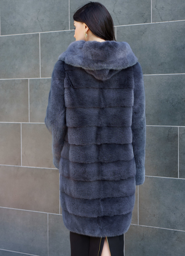 Шуба из скандинавской норки с капюшоном  модель № 3056 в кредит