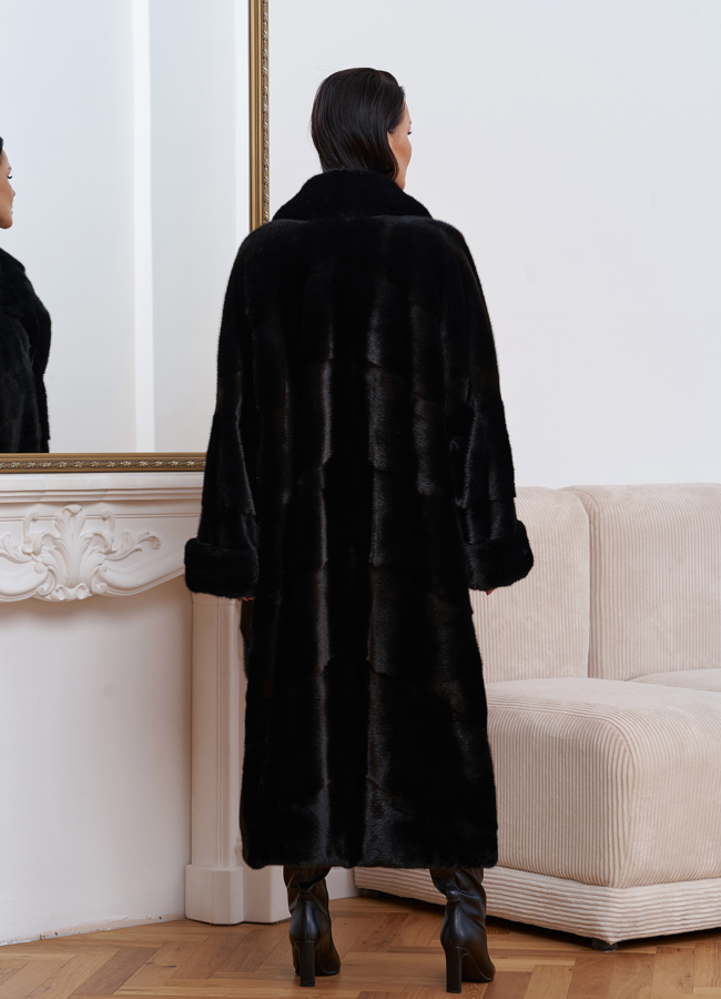 Женская длинная шуба из меха скандинавской норки модель № 27602 универмаг малина Женская длинная шуба из меха скандинавской норки модель № 27602 универмаг малина