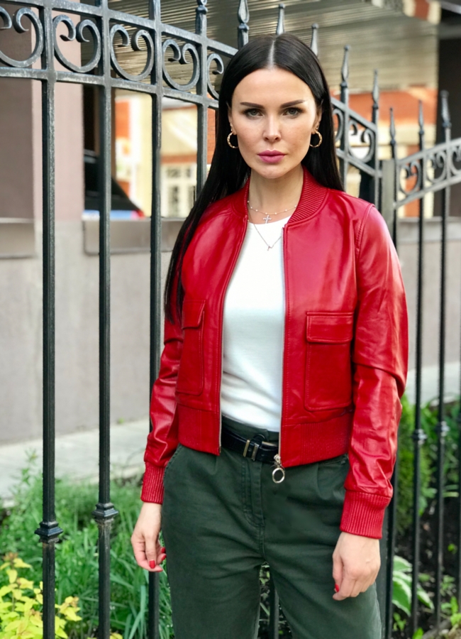 Кожаный бомбер в красном цвете модель № 87072 меха малина