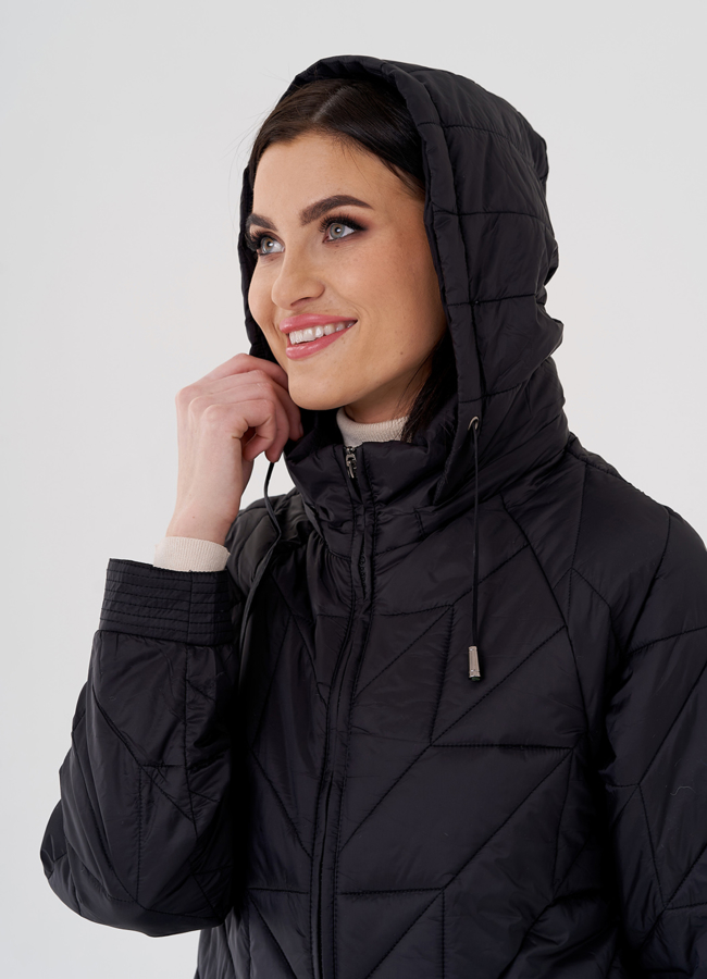 Женское полупальто с капюшоном черного цвета  модель № 24332 универмаг малина