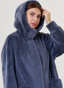 Женское пальто из шерсти с капюшоном 