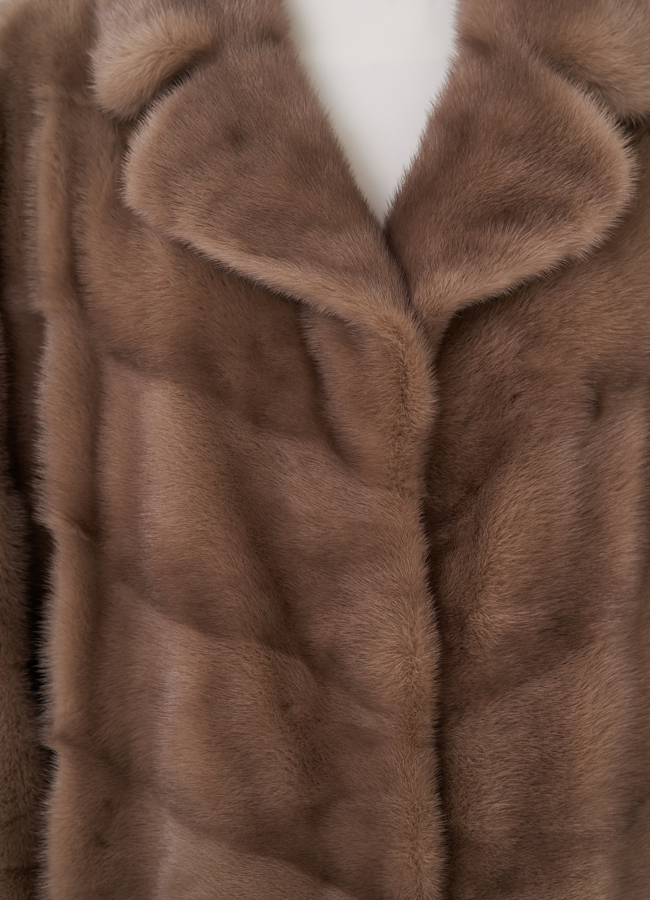 Шуба из норки с английский воротником  модель № 25754 в рассрочку