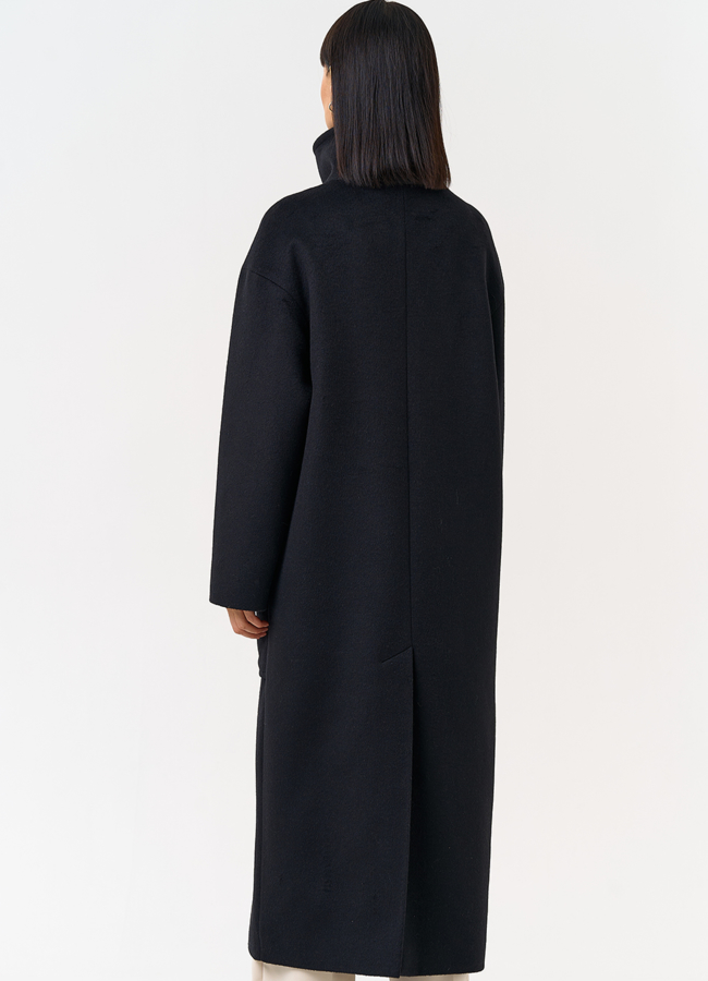 Женское пальто черного цвета с воротником стойкой модель № 31687 в кредит