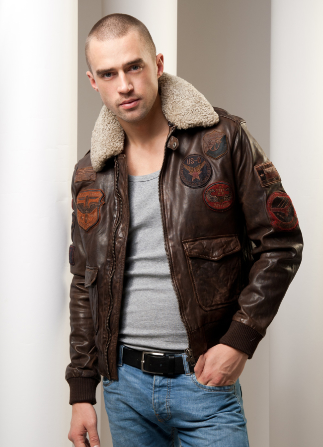 Кожаная куртка модель № KP-25 меха малина