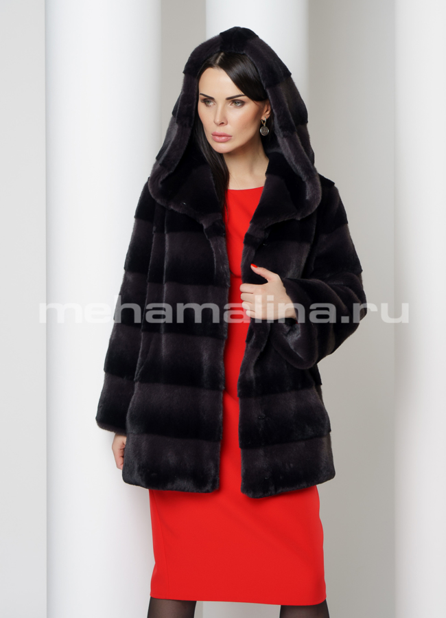 фото Шуба из эко меха прямого силуэта с капюшоном модель № 884