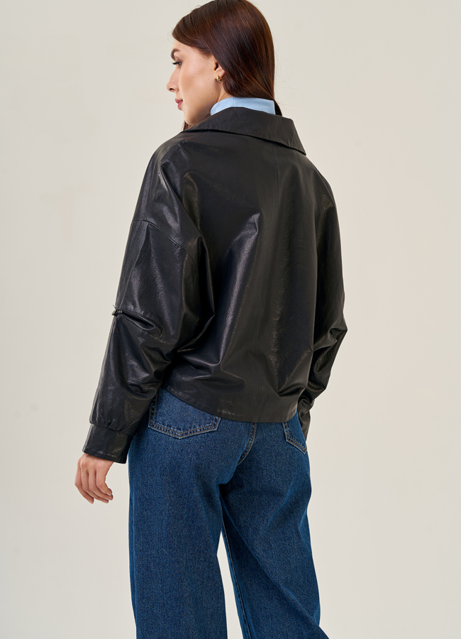 фото Женская кожаная куртка черного цвета  модель № 22455