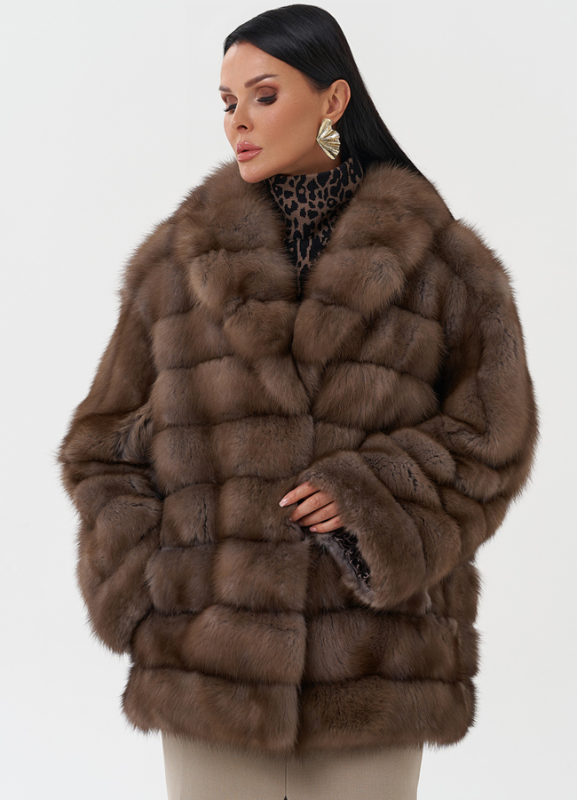 Женская оверсайз шуба из меха куницы модель № 26037 универмаг малина