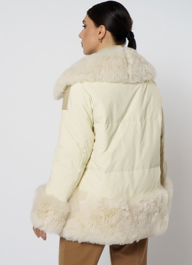 Светлая куртка с мехом  модель № 20-112 в кредит