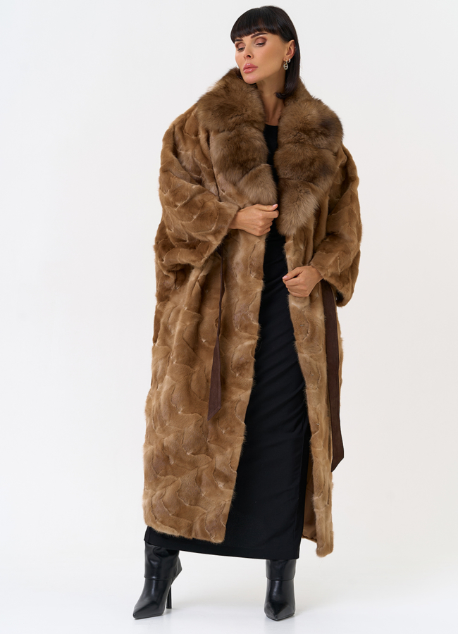 Женская шуба из меха норки с воротником их меха песца модель № 31492 в рассрочку Женская шуба из меха норки с воротником их меха песца модель № 31492 в рассрочку