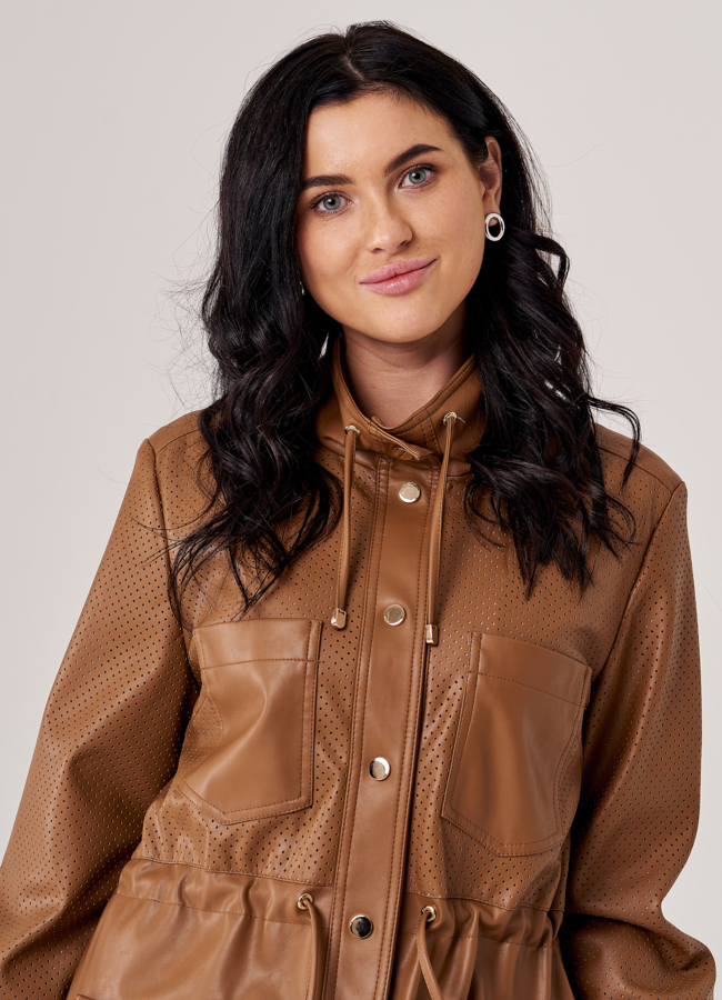 Плащ женский из эко кожи коричневого цвета модель № 20794 универмаг малина