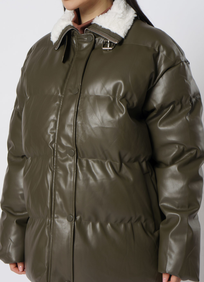 Куртка из эко кожи зеленого цвета с воротником стойкой модель № 21711 универмаг малина
