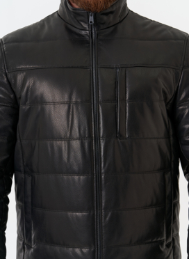 Мужская куртка из натуральной кожи с воротником стойкой