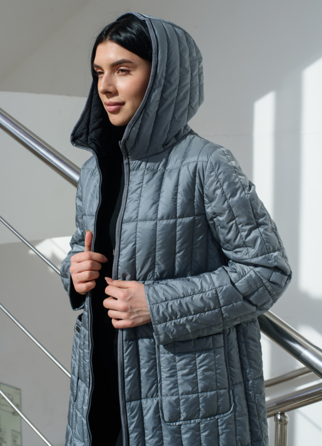 Плащ серого цвета с капюшоном  модель № 22583 универмаг малина