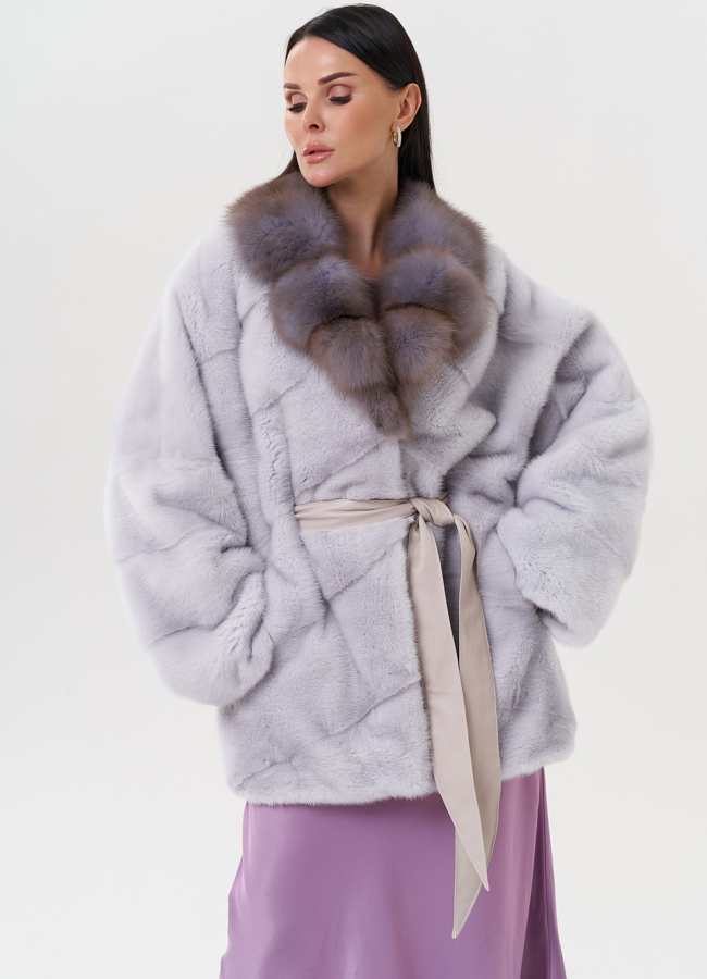 Норковая шуба под пояс с воротником из куницы модель № 27581 меха малина