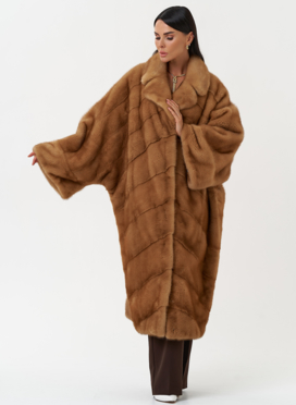 Женская шуба из меха норки с английским воротником