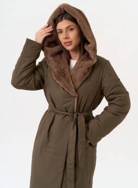 Женское пальто с капюшоном из эко меха под норку