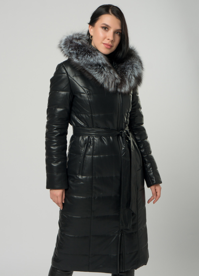 Длинный пуховик из эко кожи с мехом модель № 63676 меха малина