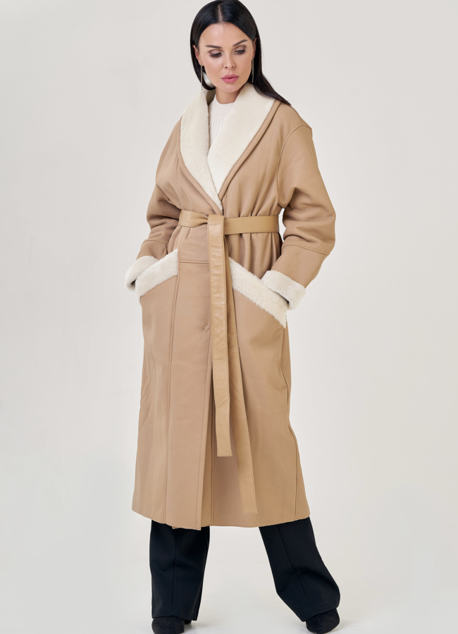 Женская дубленка в бежевом цвете  модель № 23247 в рассрочку