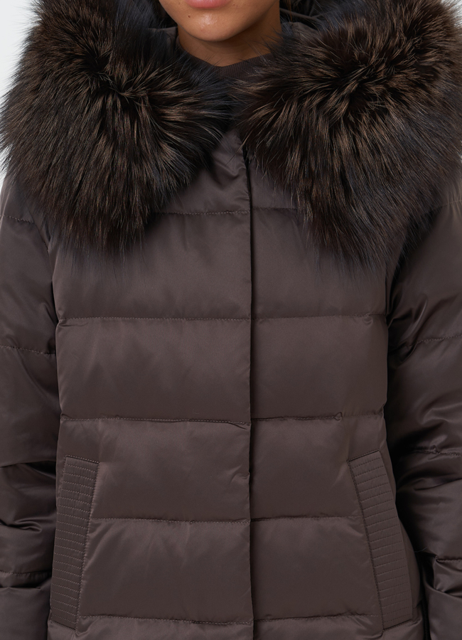 Куртка с капюшоном из чернобурки модель № 28861 универмаг малина