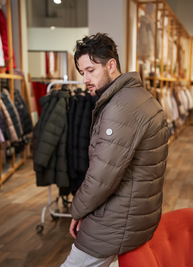 Мужской пуховик на пуговицах со стойкой модель № 3254 в кредит