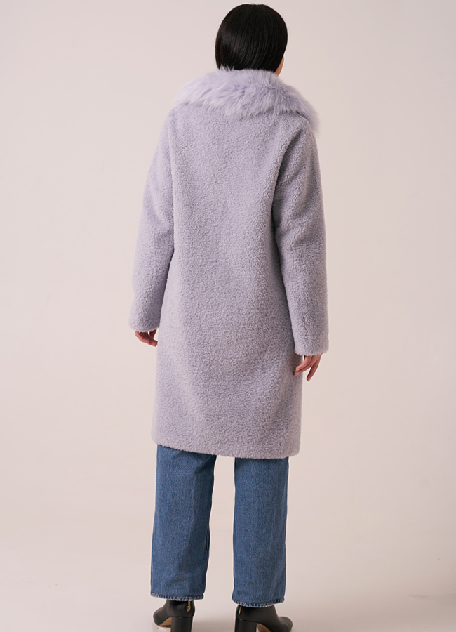 фото Пальто из овечьей шерсти с отделкой из песца модель № 88157