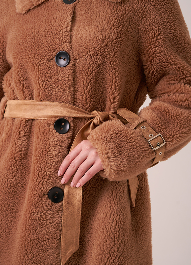 Длинная расклешенная шуба из эко меха модель № 9999 универмаг малина