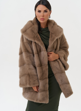 Короткая шуба из норки с капюшоном