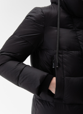 Пуховик женский с капюшоном 