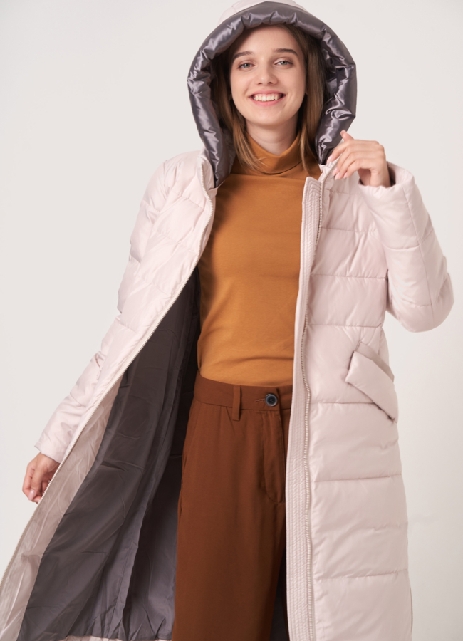 Женский пуховик бежевого цвета на молнии модель № 532 в рассрочку