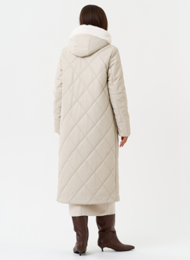 Женский стеганый пуховик из эко кожи с капюшоном