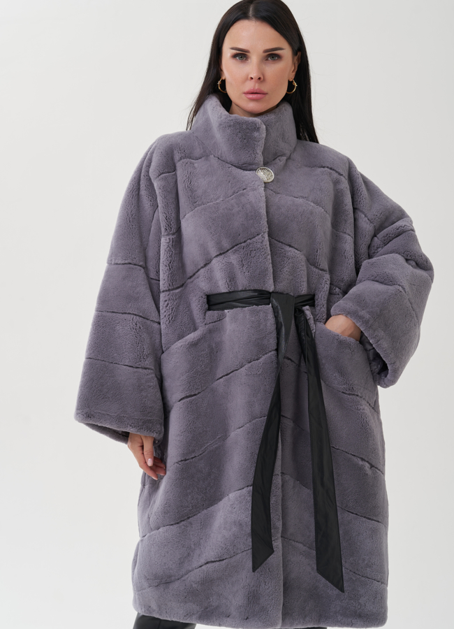 Шуба из меха кролика фиолетового цвета модель № 25044 меха малина