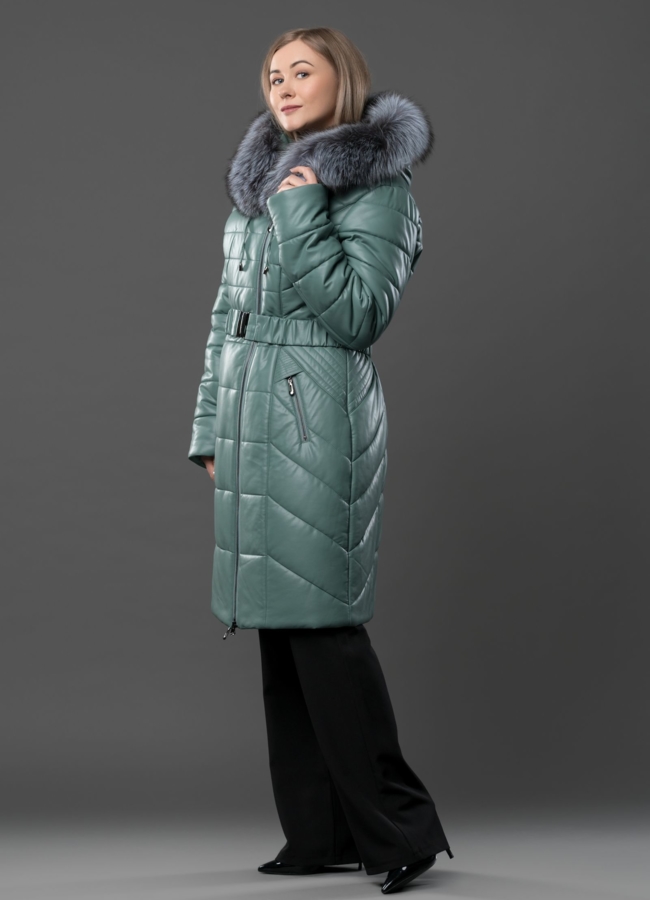 фото Пуховик приталенный на молнии с капюшоном модель № 1919