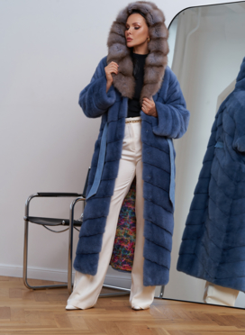 Длинная норковая шуба с капюшоном из меха куницы