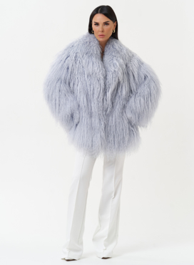 Женская шуба из меха ламы Женская шуба из меха ламы