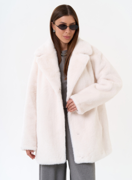 Женская шуба из эко меха с английским воротником 