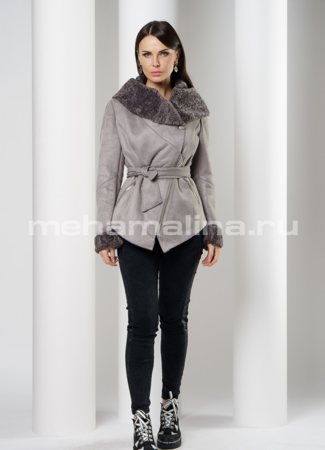 фото Укороченная эко дубленка серого цвета с капюшоном модель № 9196