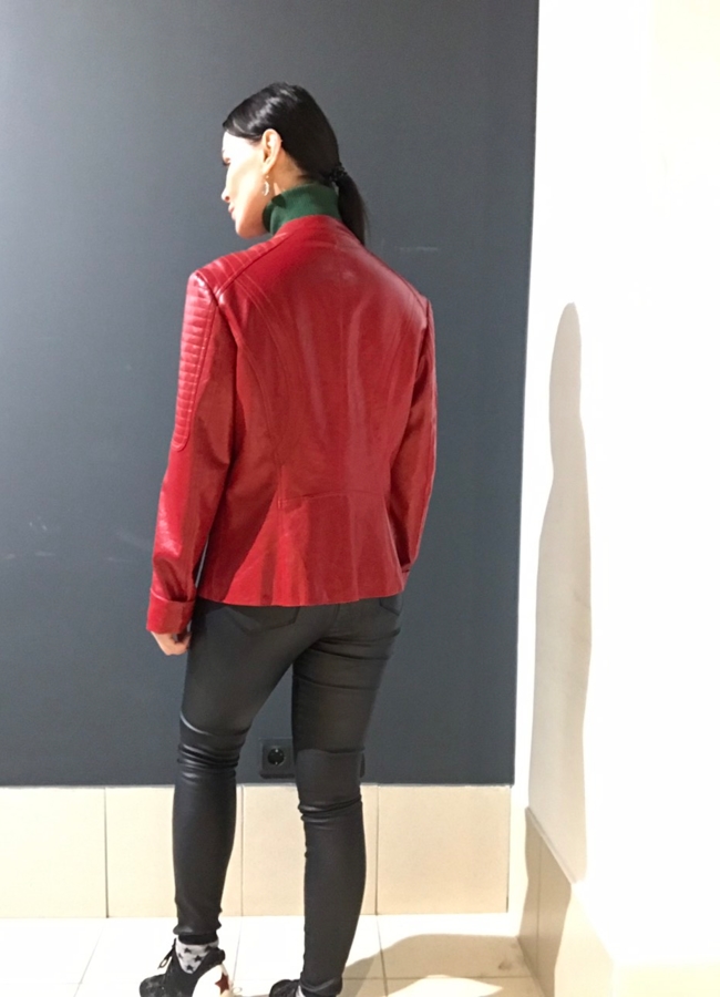 фото Куртка женская из эко кожи на молнии модель № 8986