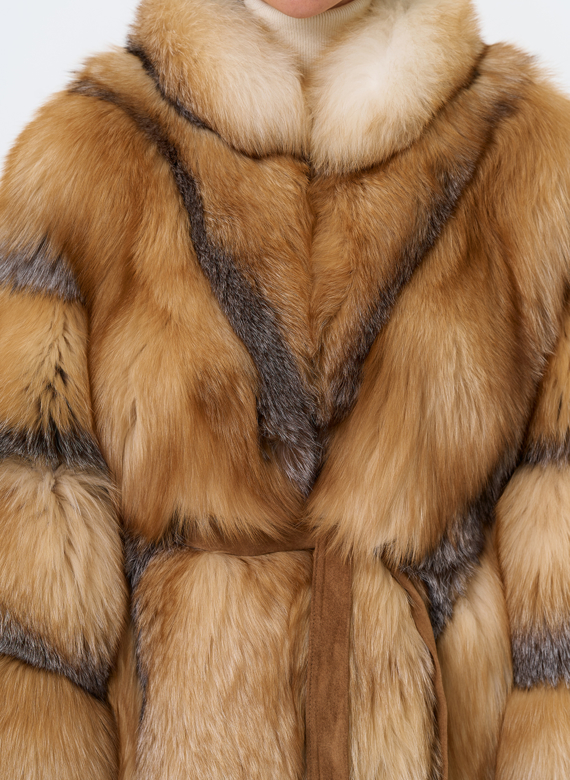 Шуба из лисы свободного кроя