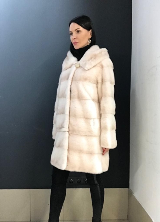 Норковая шуба с капюшоном модель № 2014 C меха малина