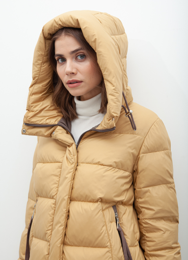 Пуховик женский с капюшоном  модель № 21056 в кредит