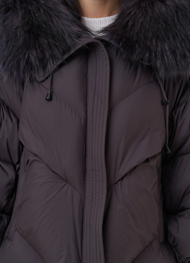 Пуховик с капюшоном из меха чернобурки модель № 29360 универмаг малина