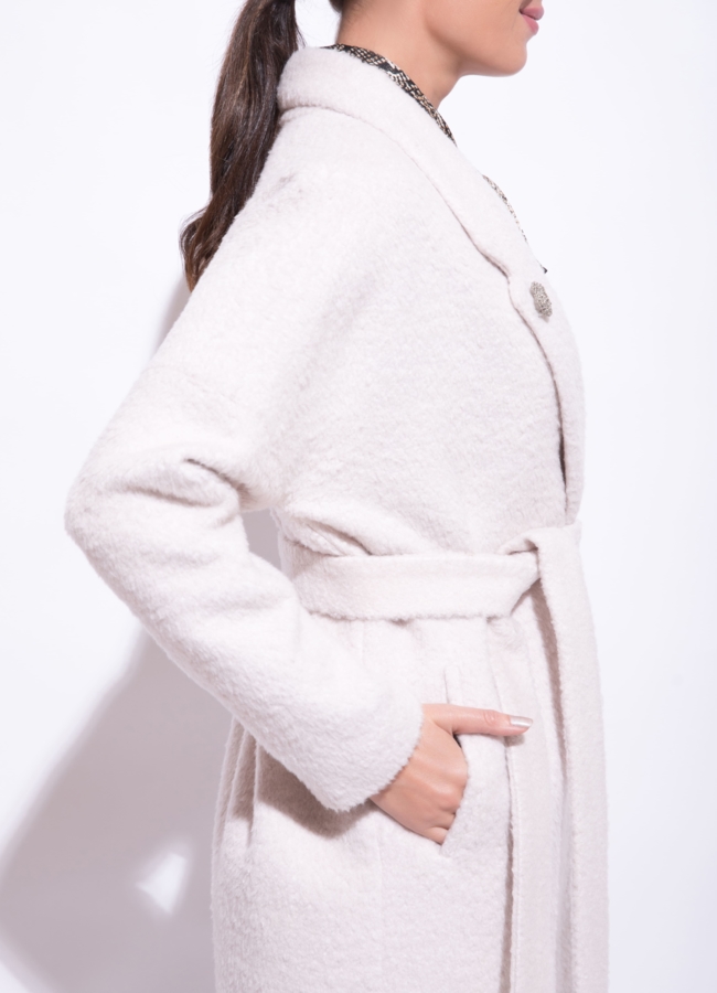 Женское пальто в кремовом цвете модель № 7038 в рассрочку