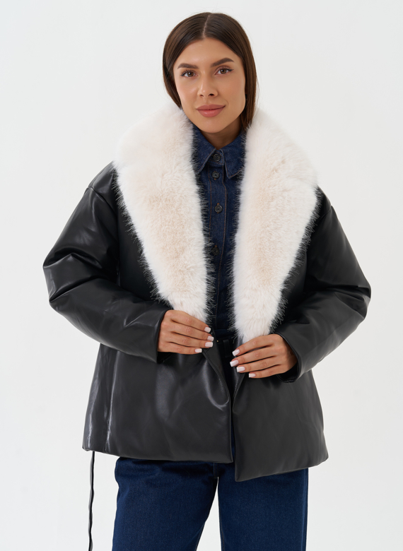 Утепленная куртка с эко мехом