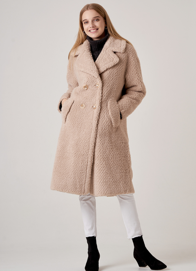 Пальто oversize из эко меха  модель № 207-1 универмаг малина