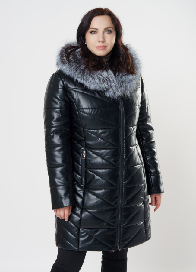 Пуховик из эко кожи черного цвета с чернобуркой модель № 82055 меха малина