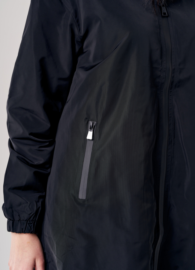 Плащ женский черного цвета модель № 20777 универмаг малина