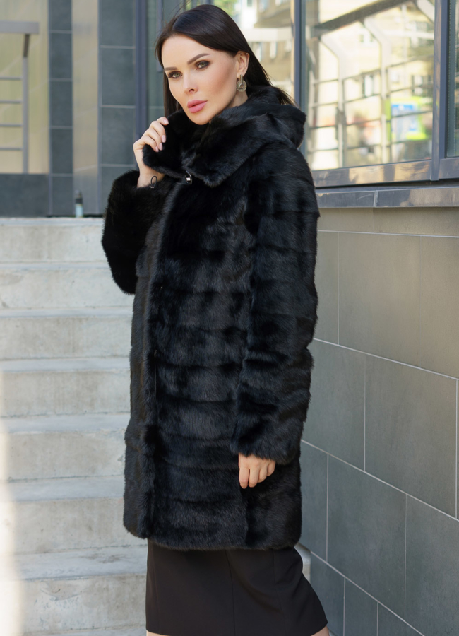 Норковая шуба с капюшоном  модель № 5153 универмаг малина