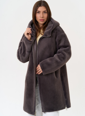 Женская двухсторонняя дубленка из эко замши с капюшоном Женская двухсторонняя дубленка из эко замши с капюшоном