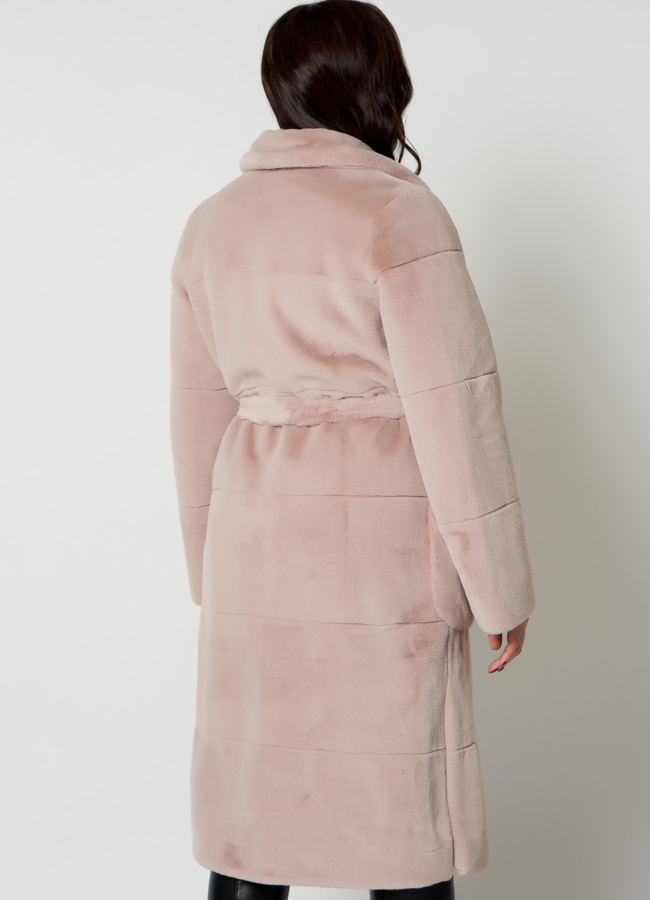 Пальто из эко меха с английским воротником модель № 21330 в кредит